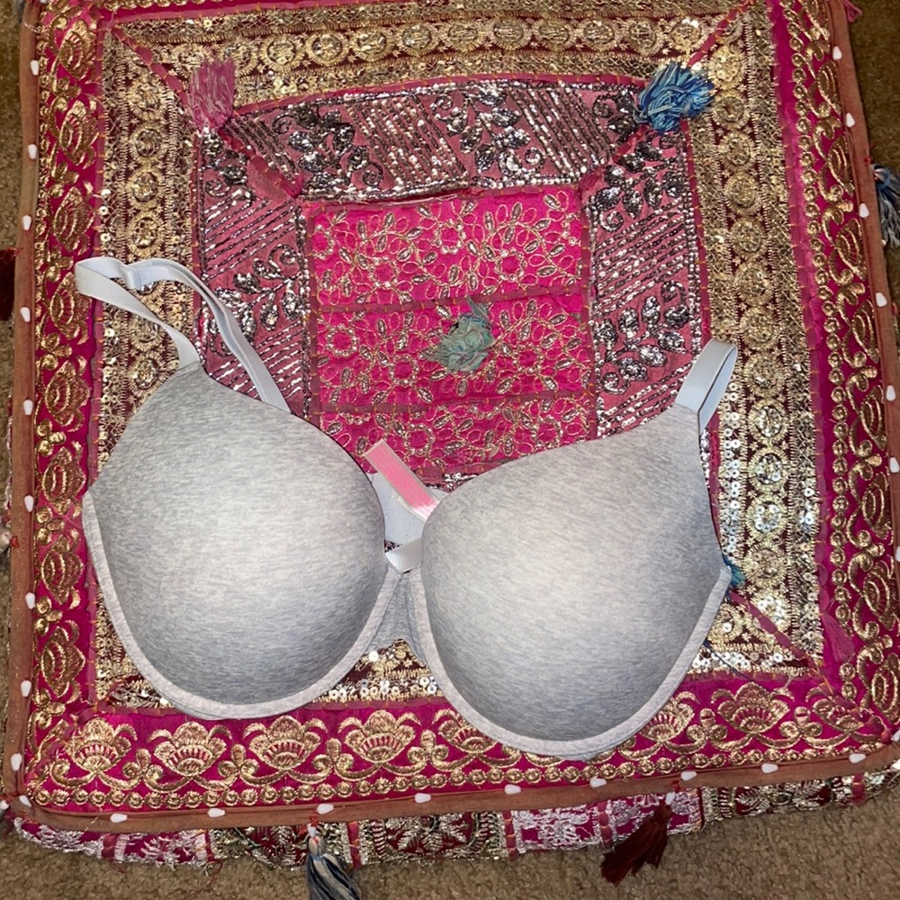 Victoria’s Secret pink, gray cotton bra. Brand new tag still on size 36DD